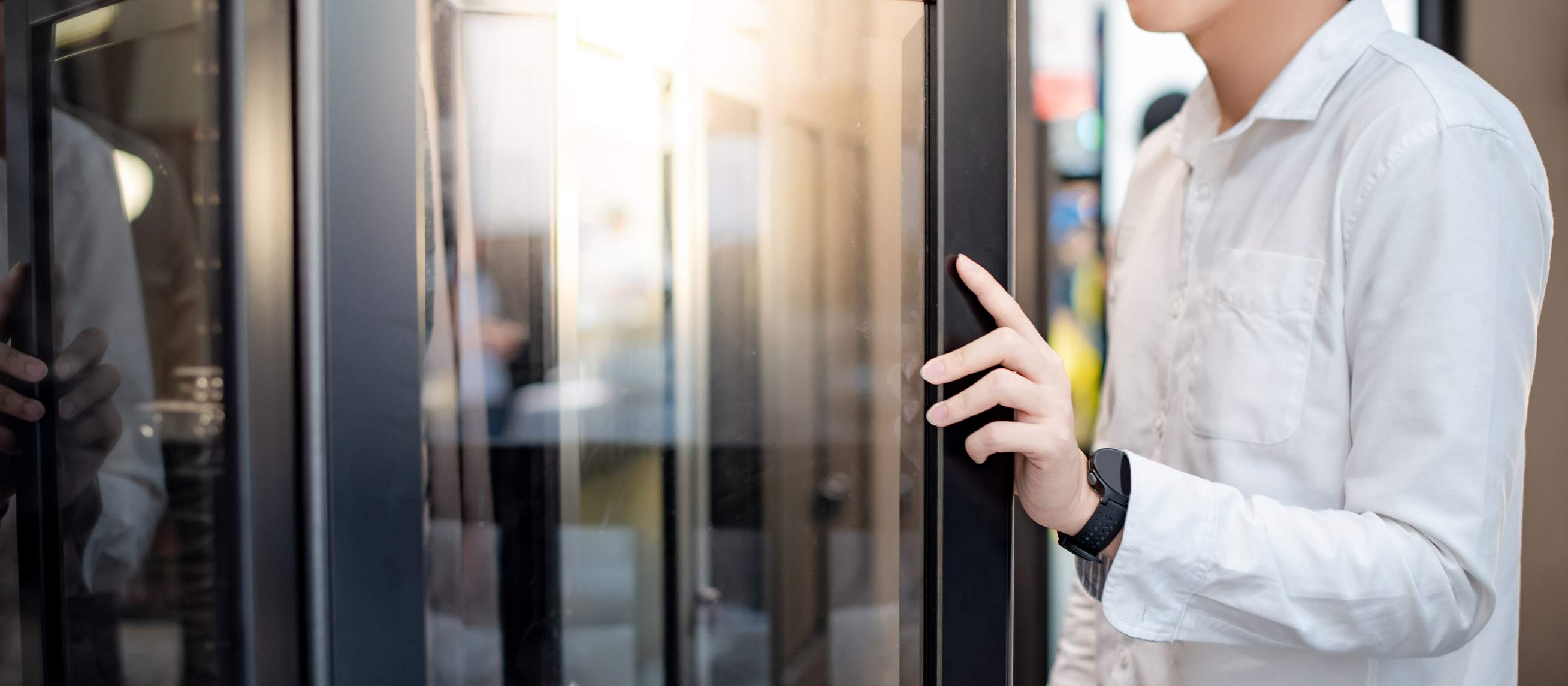 Your storefront is the first impression customers have of your business, make it count! Whether it's glass replacement, door repairs, or frame restoration, we have you covered. We specialize in commercial repairs to ensure your business looks its best!