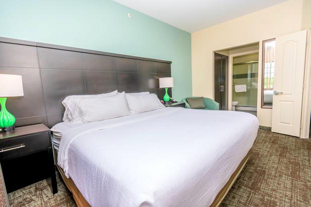 Images Staybridge Suites Houston IAH - Beltway 8 by IHG