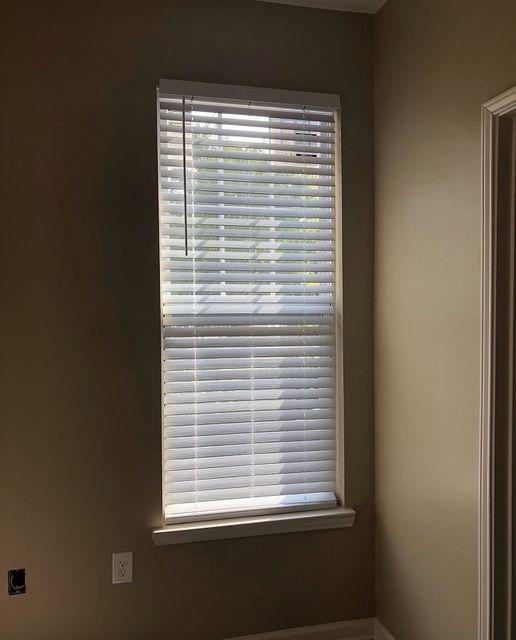 Getting freshly remodeled apartments ready for showing? You need something on those windows! Might we recommend our Faux Wood Blinds? They’re perfect to give windows a finished look. #BudgetBlindsKennesawAcworthDallas #FauxWoodBlinds #CommercialBlinds #FreeConsultation #WindowWednesday