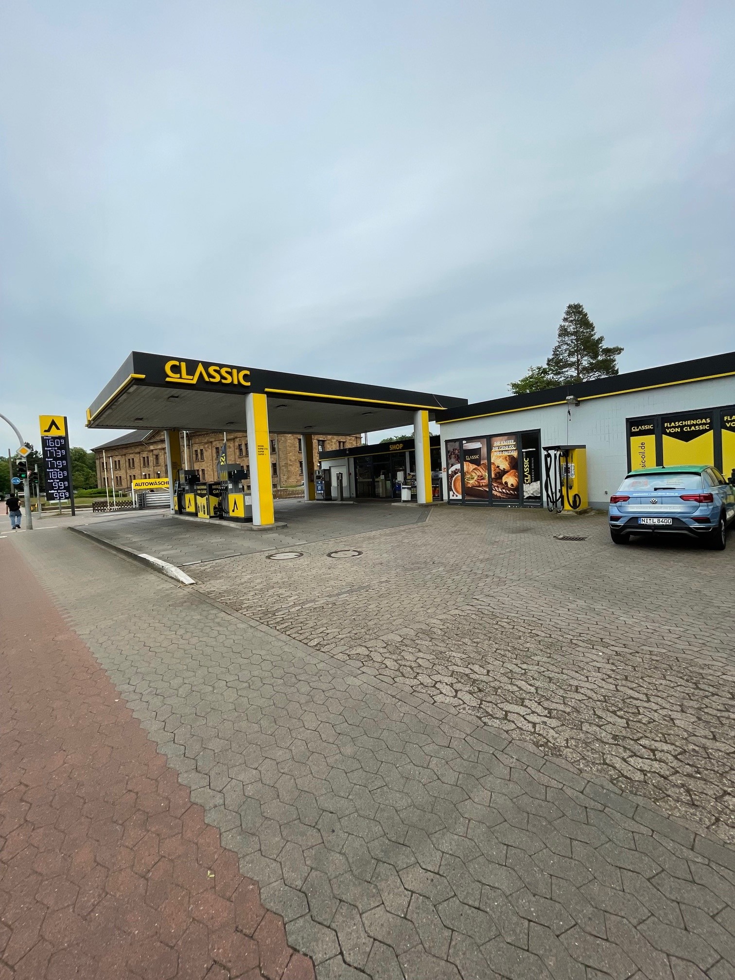 CLASSIC Tankstelle, Portastraße 11 in Minden