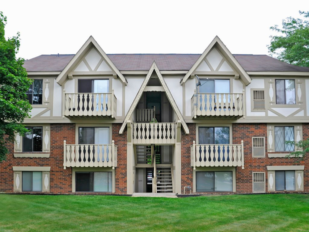 Images Fox Pointe Apartments