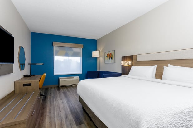 Images Holiday Inn Express & Suites Orlando-Ocoee East by IHG