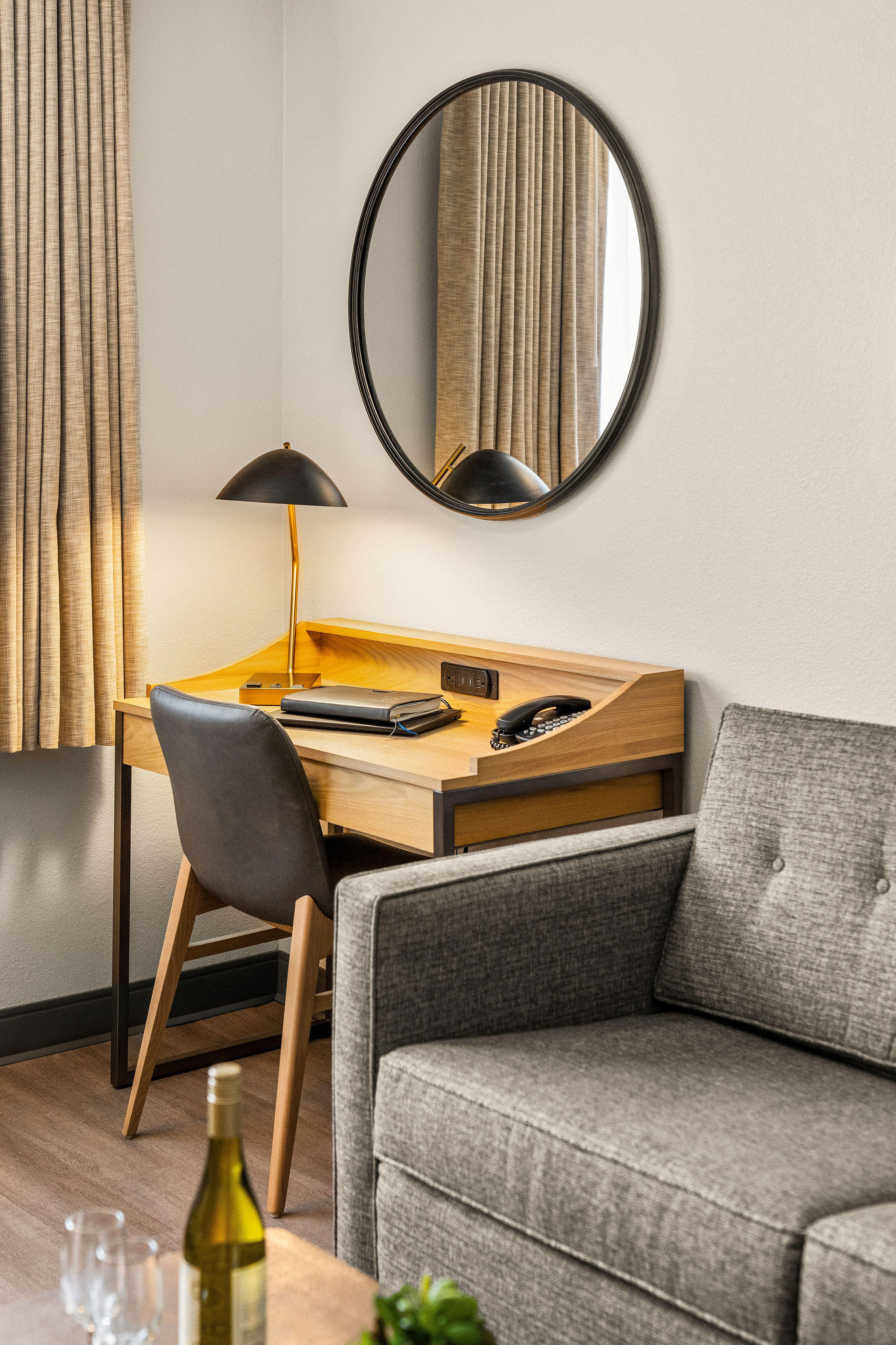 Oxford Suites Redding Guestrooms