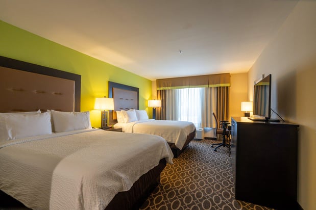 Images Holiday Inn Murfreesboro by IHG
