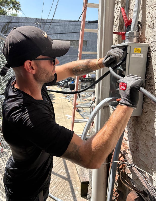 Images Red Flow Electric