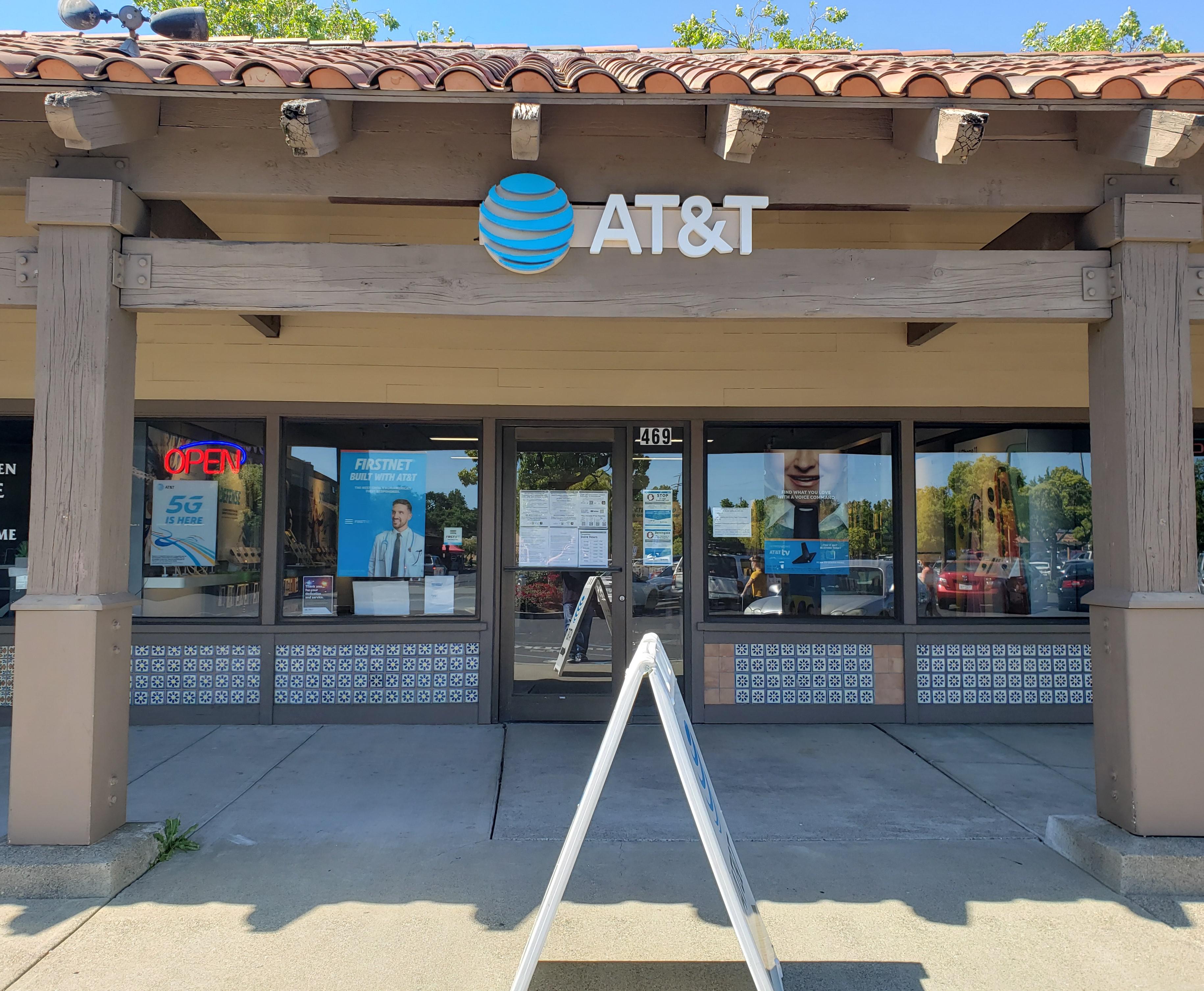 AT&T Store Photo