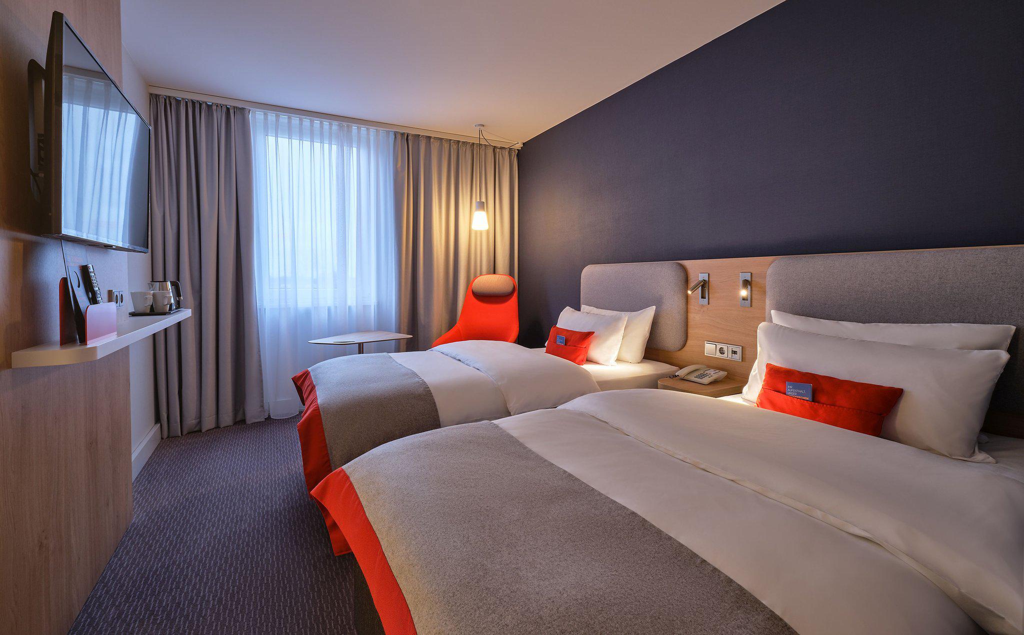 Holiday Inn Express Frankfurt - Messe, an IHG Hotel, Gutleutstrasse 296 in Frankfurt