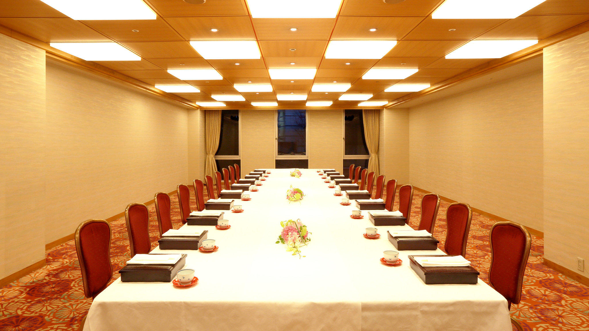 RIHGA Royal Hotel Osaka, Vignette Collection by IHG