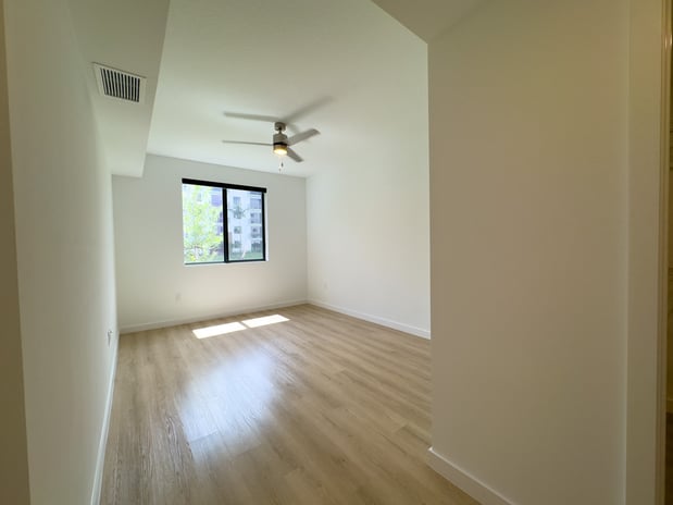 Images Caroline Golden Glades