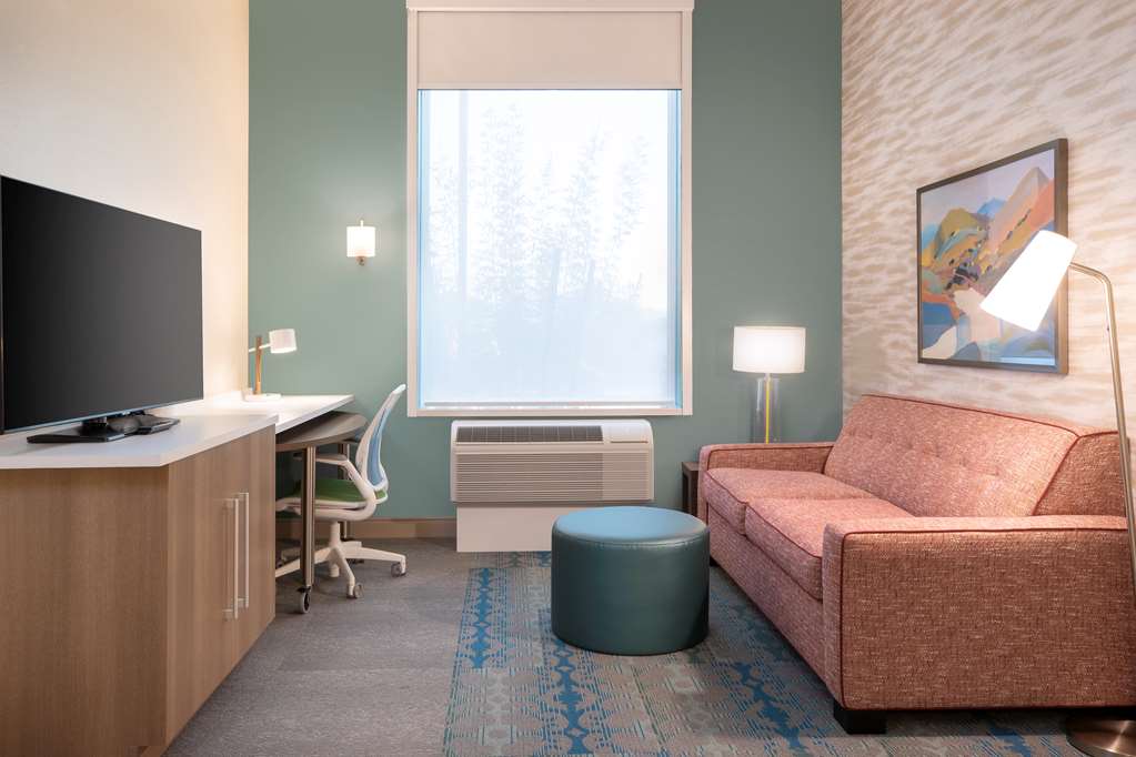 Guest room