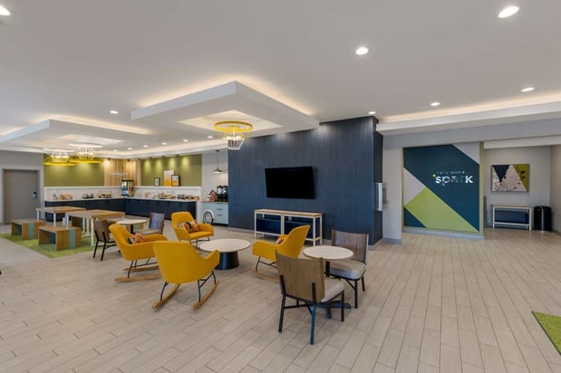 Images Spark by Hilton Midland South