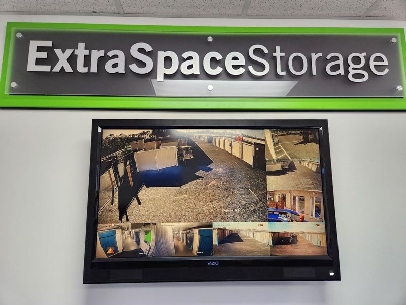 Images Extra Space Storage