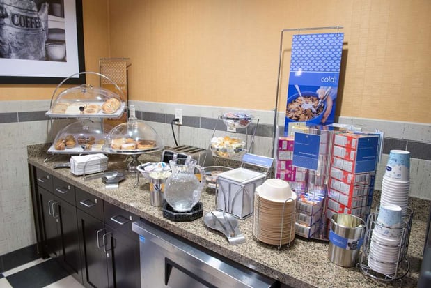 Images Hampton Inn & Suites Bismarck Northwest
