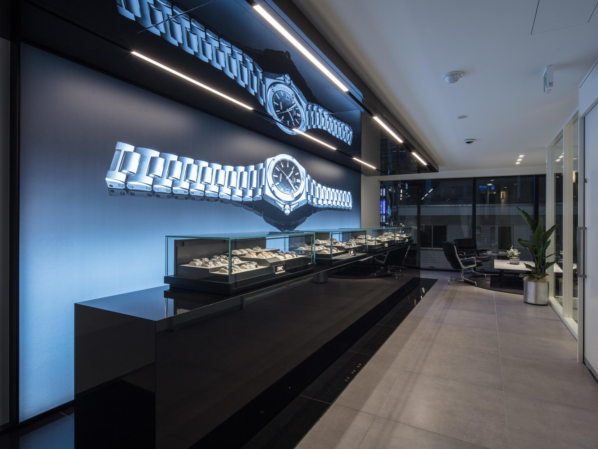 Images IWC 表参道ブティック
