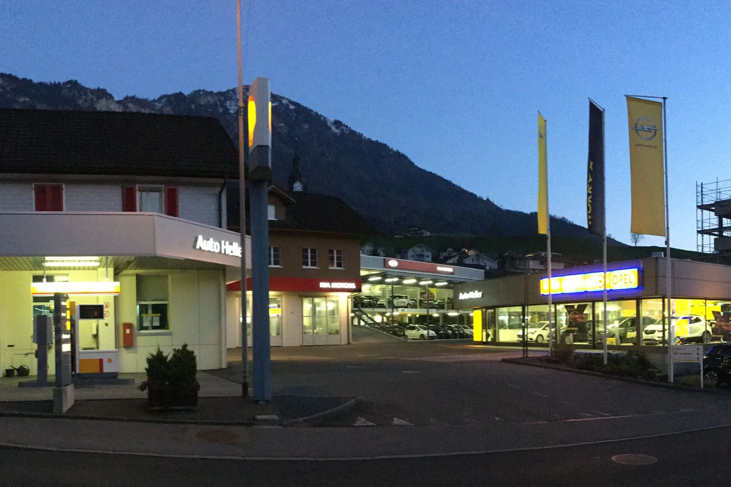 Auto Heller AG Buochs, Stanserstrasse 1 in Buochs