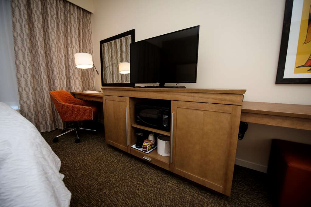Images Hampton Inn & Suites by Hilton Truro