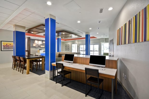 Images Holiday Inn Express & Suites Houston Nasa - Boardwalk Area by IHG