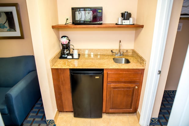 Images Holiday Inn Express & Suites Cocoa Beach by IHG