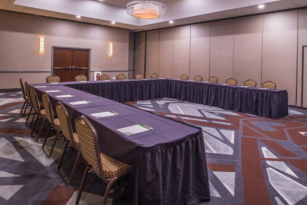 Images Holiday Inn Auburn-Finger Lakes Region by IHG