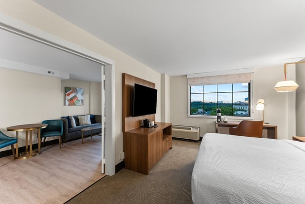 Images Holiday Inn Niagara Falls State Park Entry by IHG