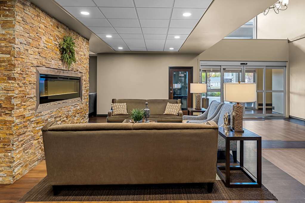Images Best Western Plus Lacombe Inn & Suites