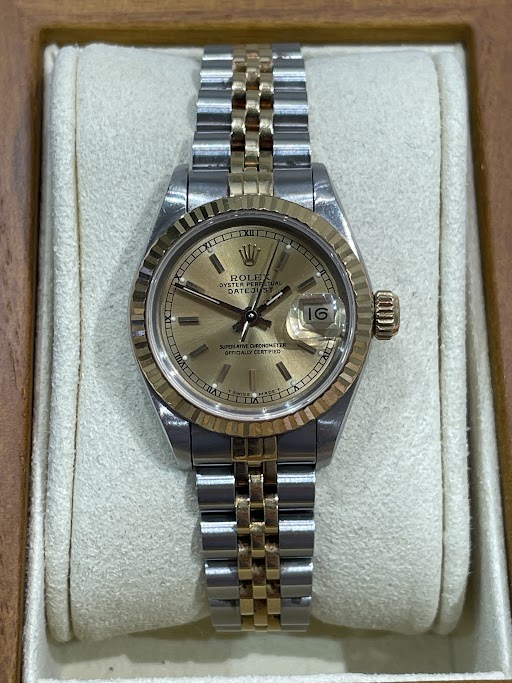 Images KOMEHYO（コメ兵）買取センター宮崎山形屋