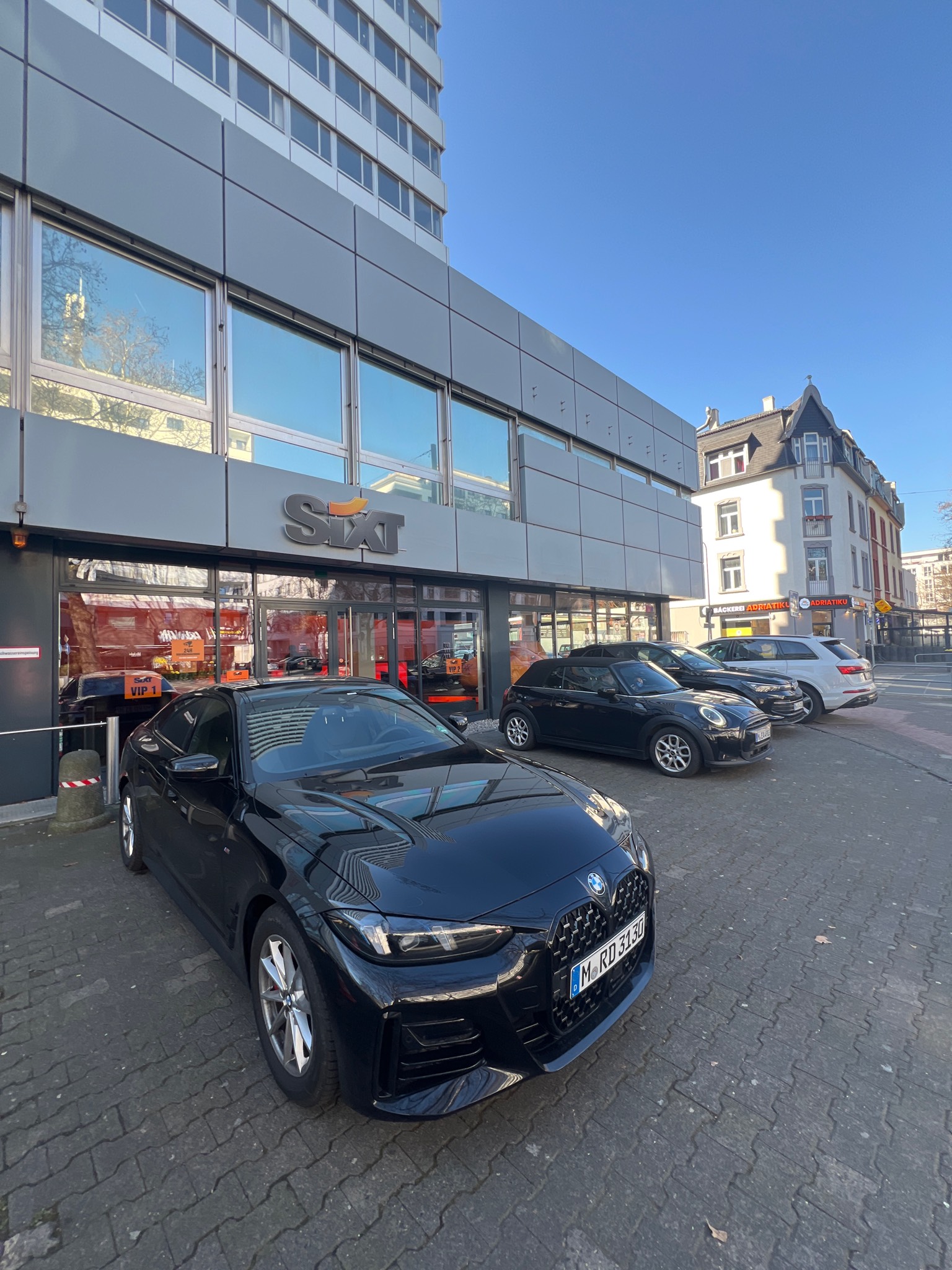 SIXT Transporter & Autovermietung Frankfurt am Main West/Messe, Mainzer Landstr. 351-353 in Frankfurt am Main
