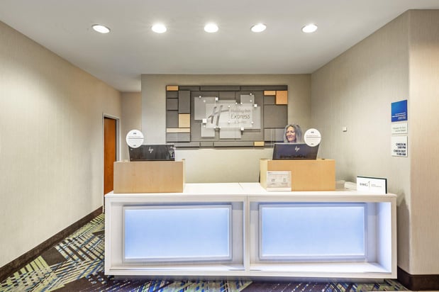 Images Holiday Inn Express & Suites Lafayette-South by IHG