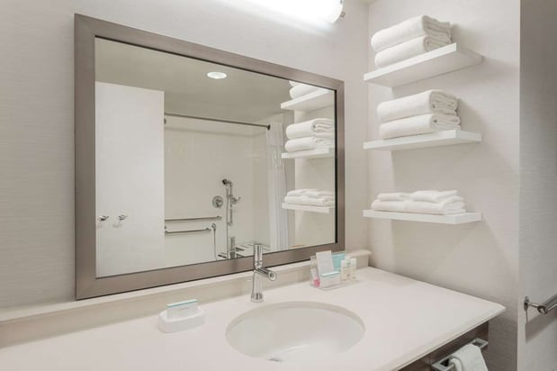 Images Hampton Inn & Suites Minooka