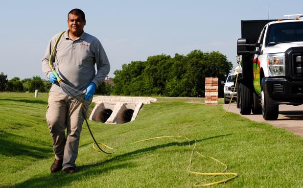 Images Abracadabra Lawn Pest & Weed Control