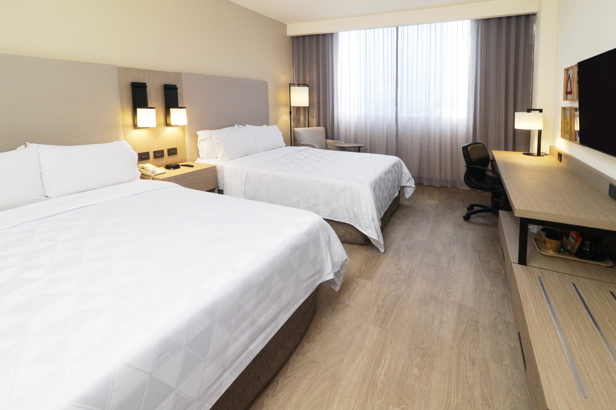 Images Holiday Inn Monterrey-Parque Fundidora by IHG