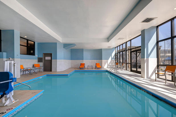 Images Holiday Inn Express & Suites Central Omaha by IHG
