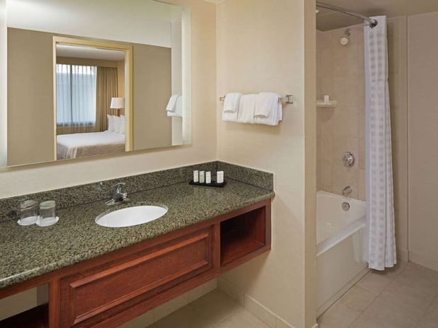 Images Embassy Suites by Hilton Winston Salem