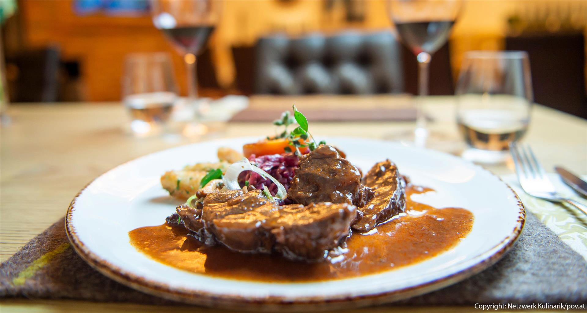 Hotel Goldener Adler, BW Signature Collection, Herzog - Friedrich Str 6 in Innsbruck