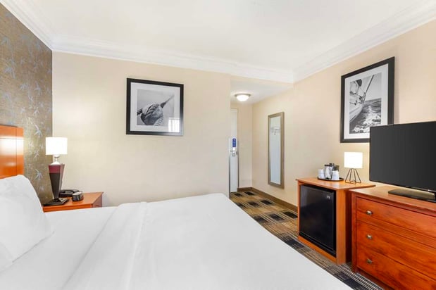 Images Best Western The Inn at Rochester Airport