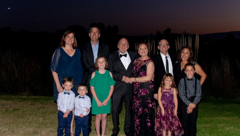 Photo For Any Occasion Logo