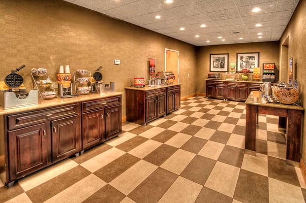 Images Hampton Inn & Suites Kalamazoo-Oshtemo