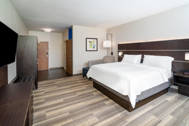 Images Holiday Inn Express & Suites Winona North, an IHG Hotel