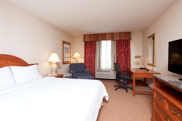 Images Hilton Garden Inn Grand Forks-UND