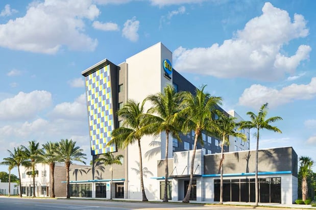 Images Tru by Hilton Ft. Lauderdale Airport