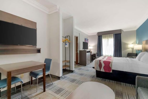 Images Best Western Medical Center North Inn & Suites Near Six Flags