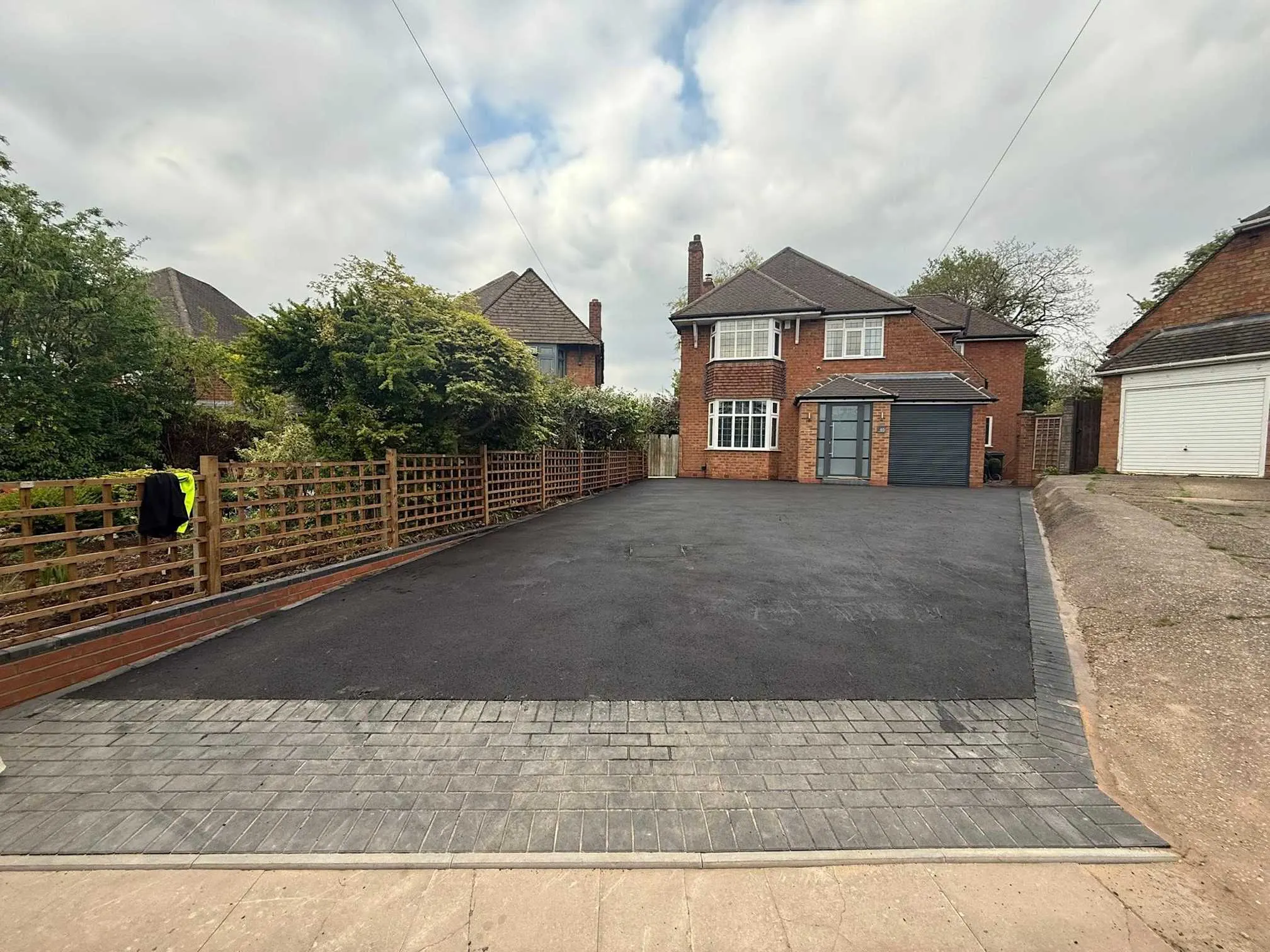 Images Dickens Heath Paving