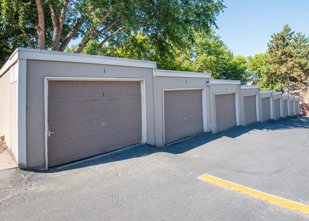 Images Rolling Hills Apartments