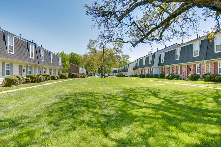 Old Bridge Apartments Photo