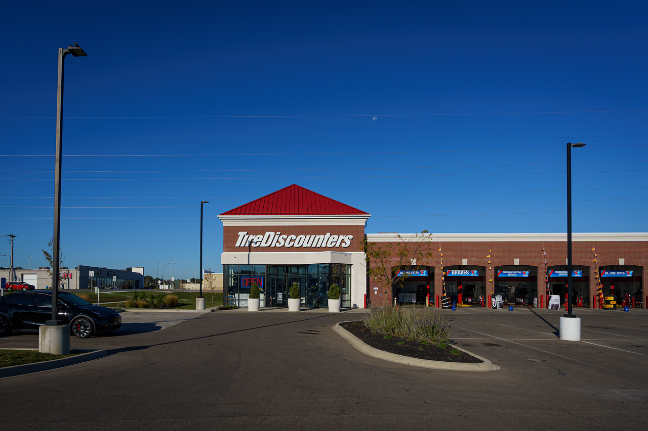 Tire Discounters Eastgate Batavia | Tires, Wheels, Services, Fluids, & more