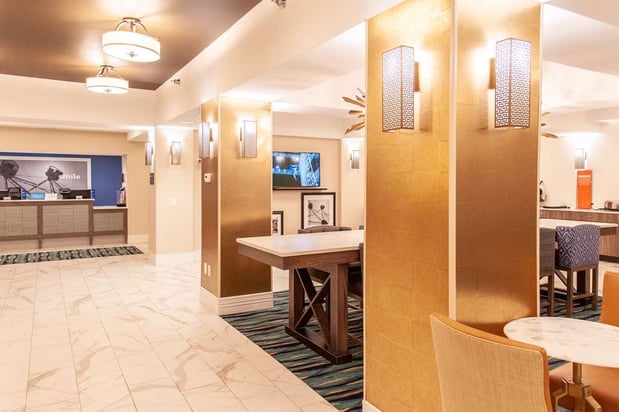 Images Hampton Inn & Suites Jackson Downtown-Coliseum