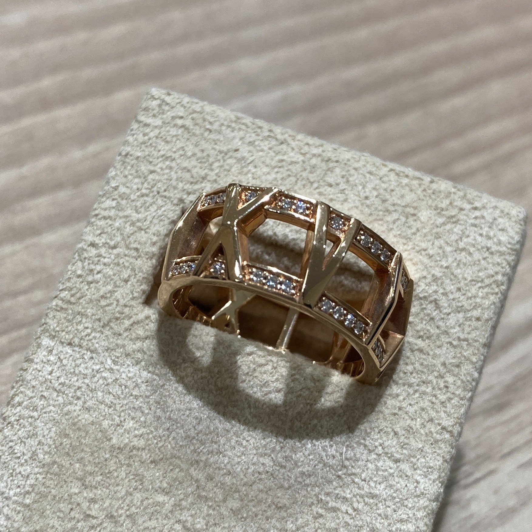 Images KOMEHYO（コメ兵）買取センタープリコ六甲道
