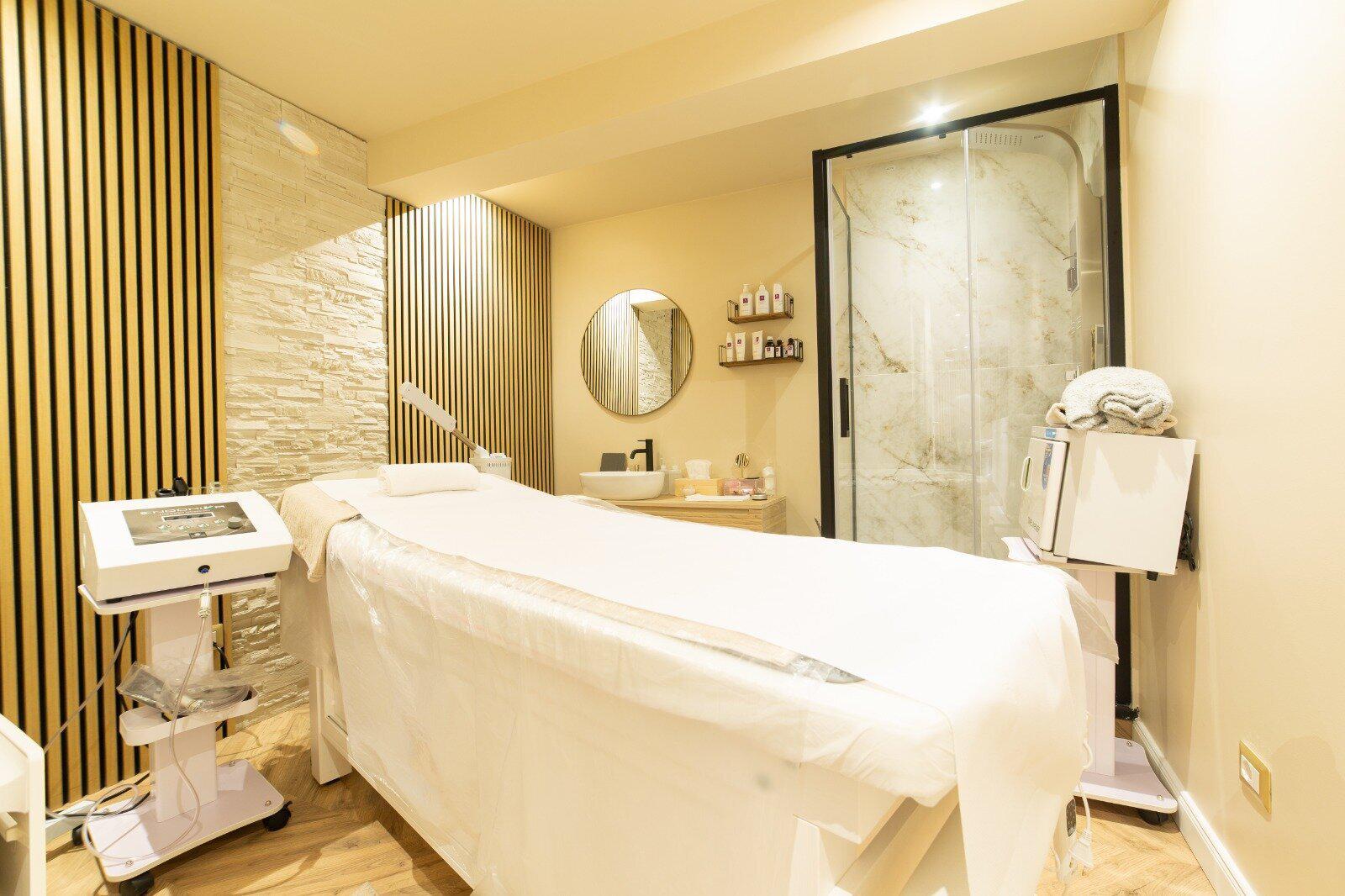 Images Brera13 Milano - Parrucchiere Estetica avanzata Epilaser & LPG