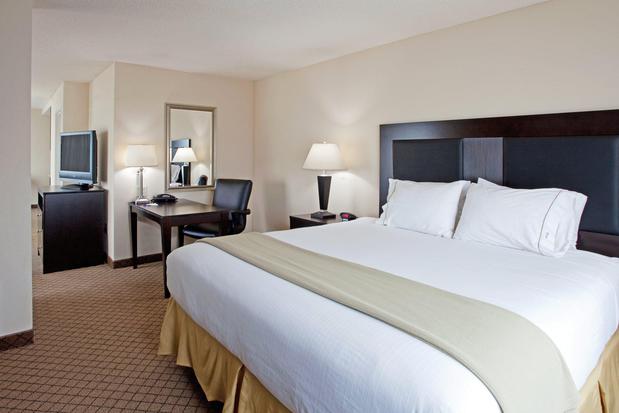 Images Holiday Inn Express & Suites Newberry, an IHG Hotel