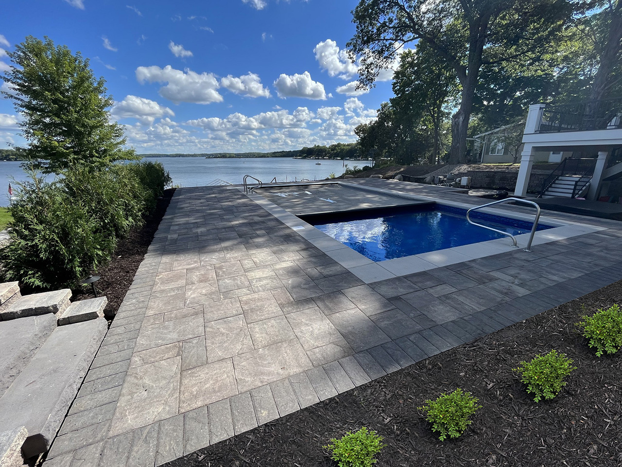 Ultimately, the performance and lifespan of hardscape structures depend on the stability of the underlying ground. Our Greenscape grading experts are extremely experienced and use leading equipment to ensure the job is done correctly and efficiently.